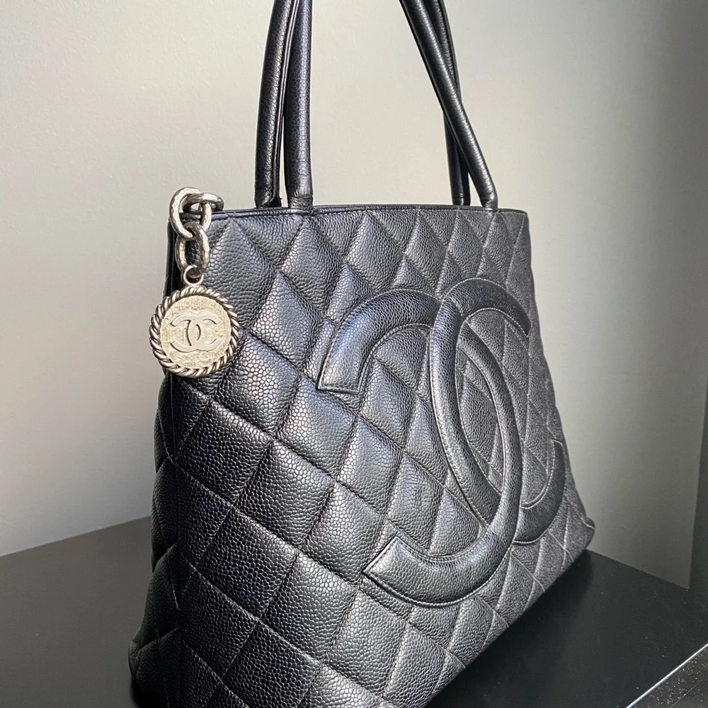 CHANEL MEDALLION BLACK & SILVER HARDWARE QUILTED CAVIAR TOTE